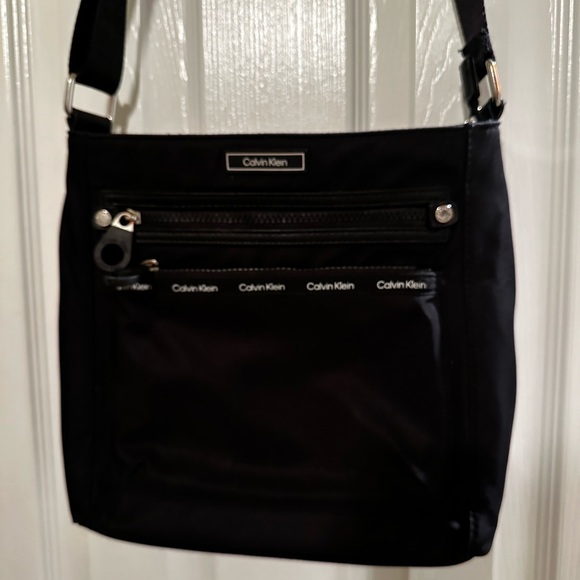Calvin Klein Handbags - Calvin Klein black adjustable nylon purse